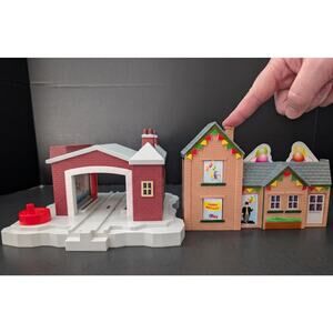 Tomy Plarail Thomas & Friends Scenery Lot: Engine Wash & Pop-Up Party House